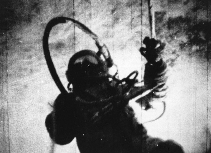 Illustration for article titled 50 Years Ago, The First Spacewalk Nearly Ended In Tragedy